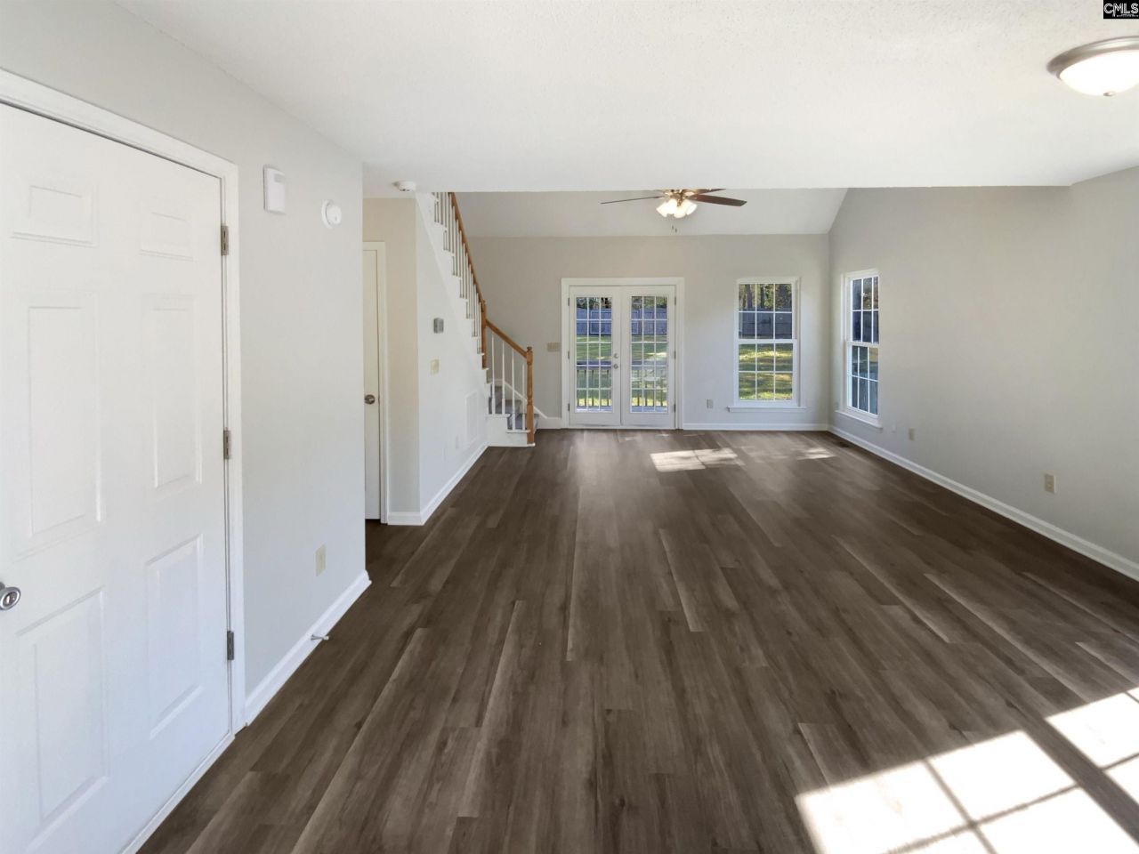 102 Brassfield Court Photo 13