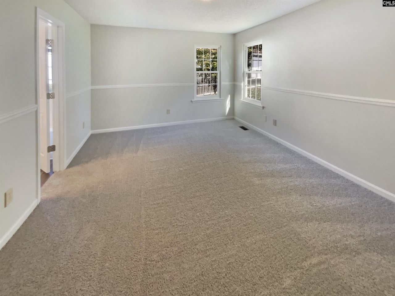 102 Brassfield Court Photo 17