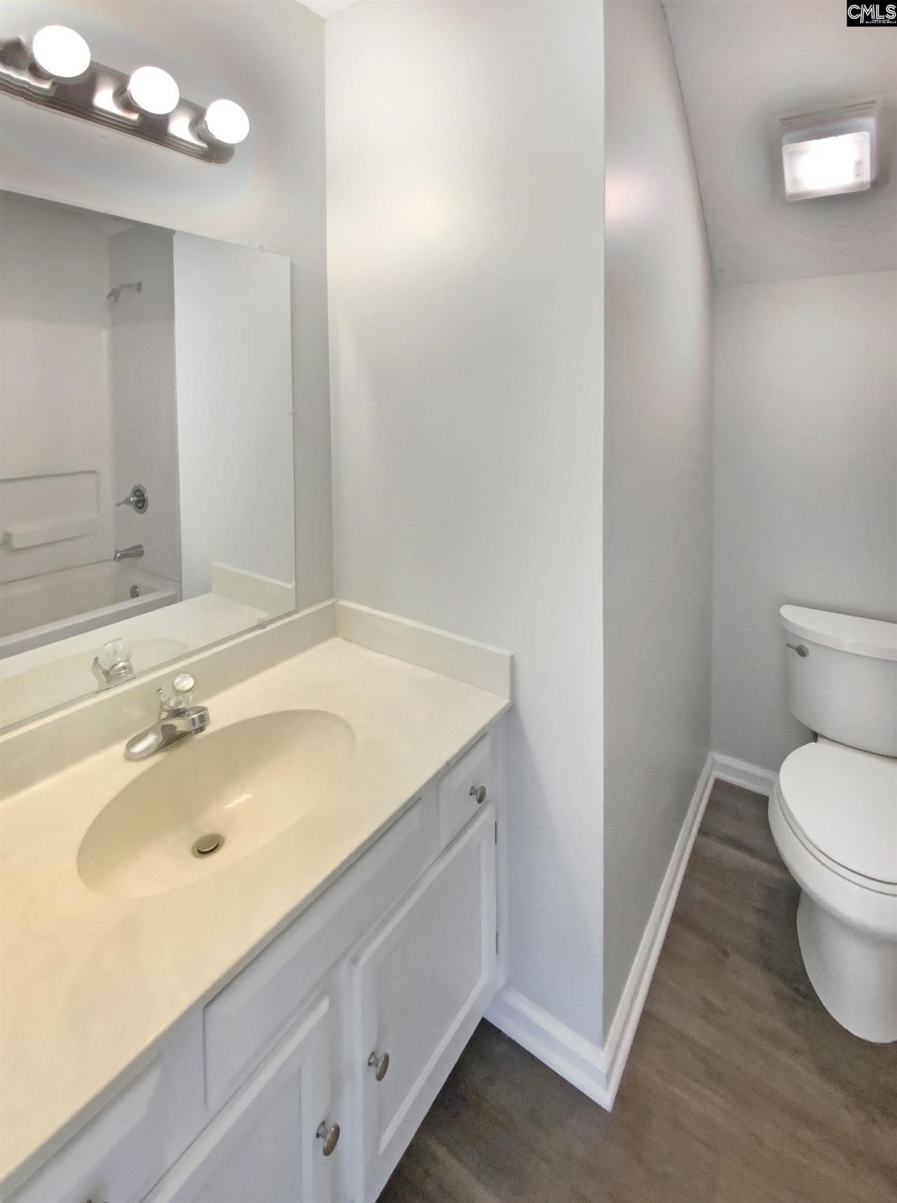 102 Brassfield Court Photo 22