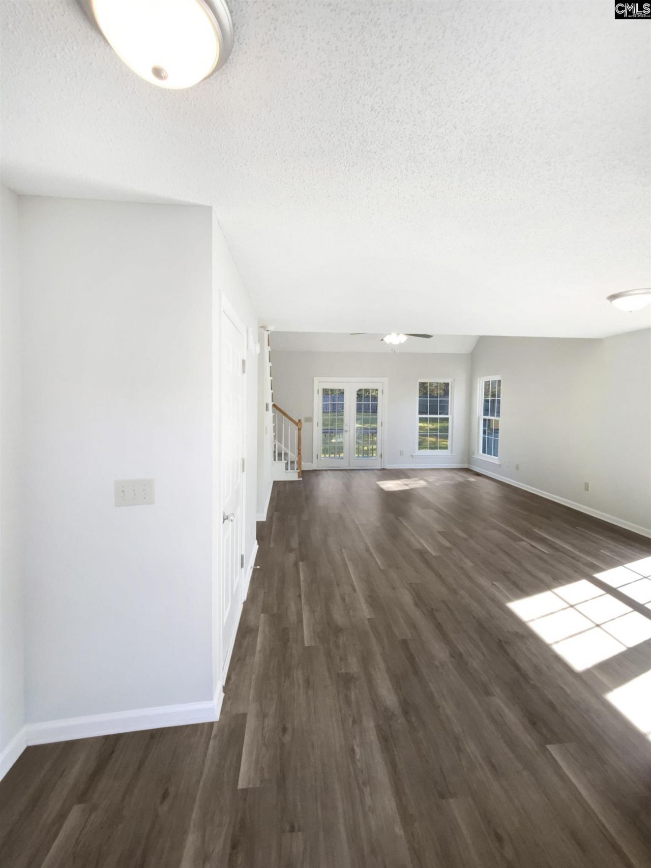 102 Brassfield Court Photo 9