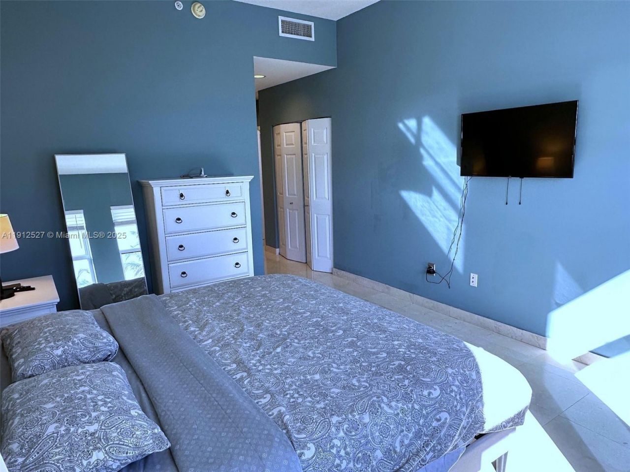 2080 S Ocean Dr, Unit 112, Hallandale Beach, FL 33009 Photo