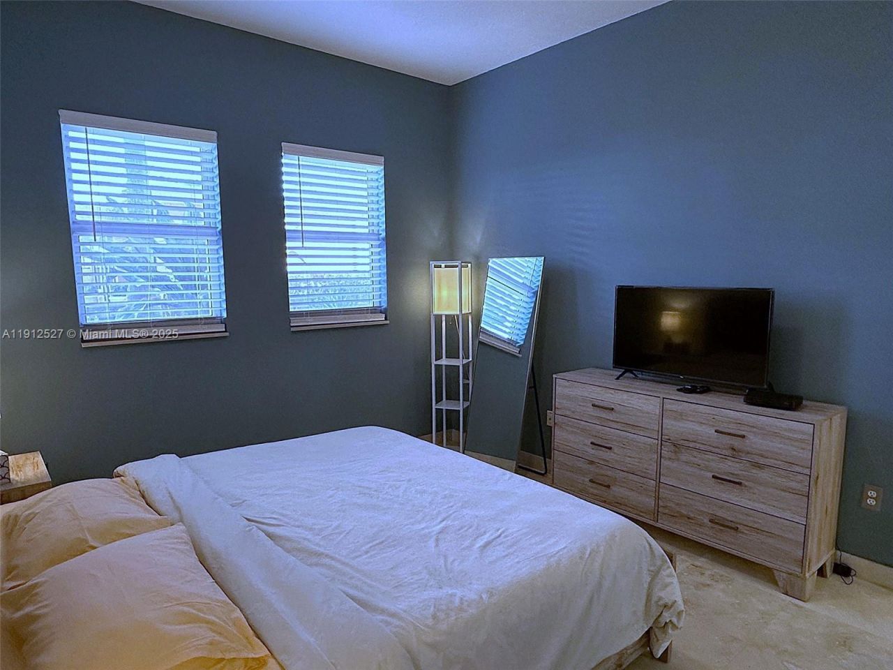 2080 S Ocean Dr, Unit 112, Hallandale Beach, FL 33009 Photo