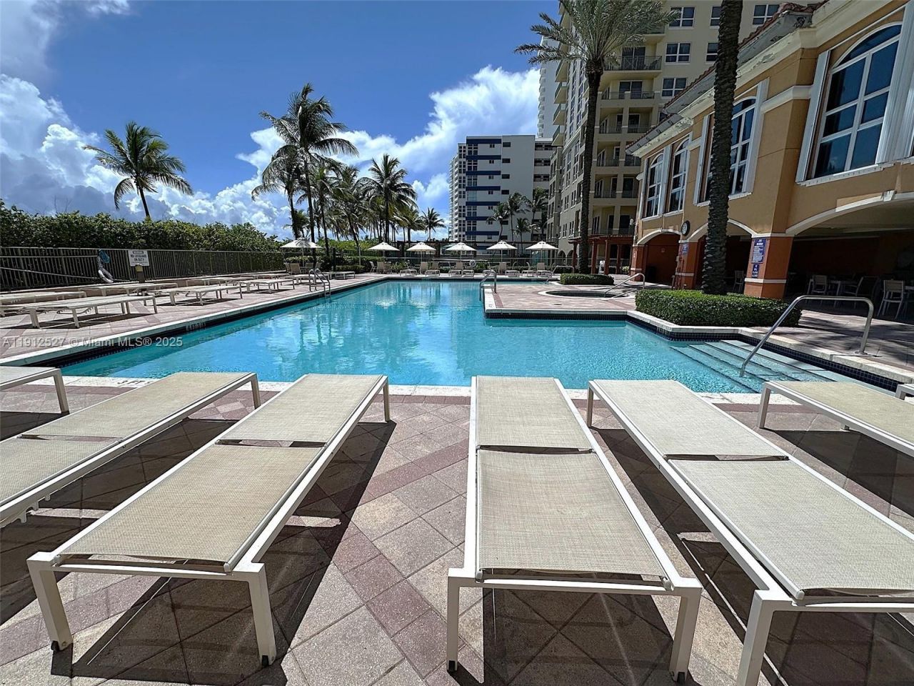 2080 S Ocean Dr, Unit 112, Hallandale Beach, FL 33009 Photo