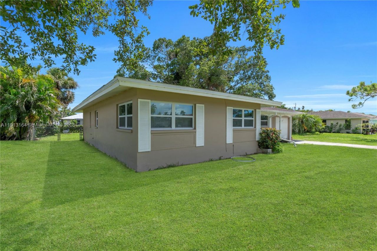 246 SE 44th St, Cape Coral, FL 33904 Photo