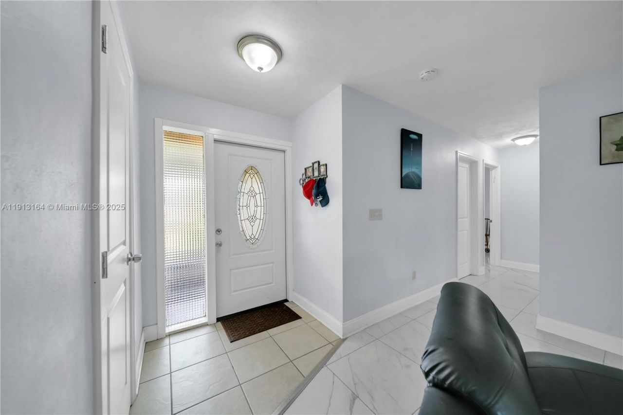 246 SE 44th St, Cape Coral, FL 33904 Photo