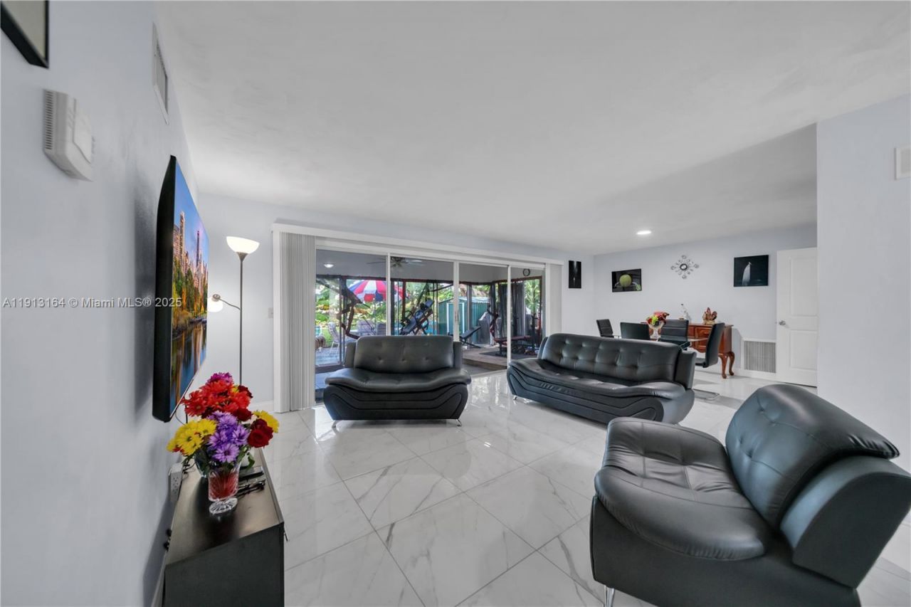 246 SE 44th St, Cape Coral, FL 33904 Photo