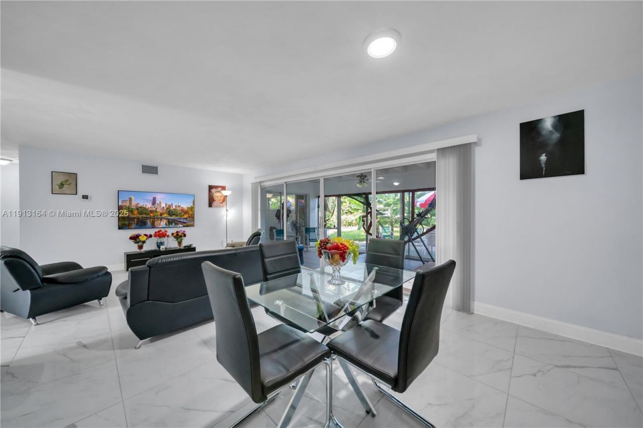 246 SE 44th St, Cape Coral, FL 33904 Photo