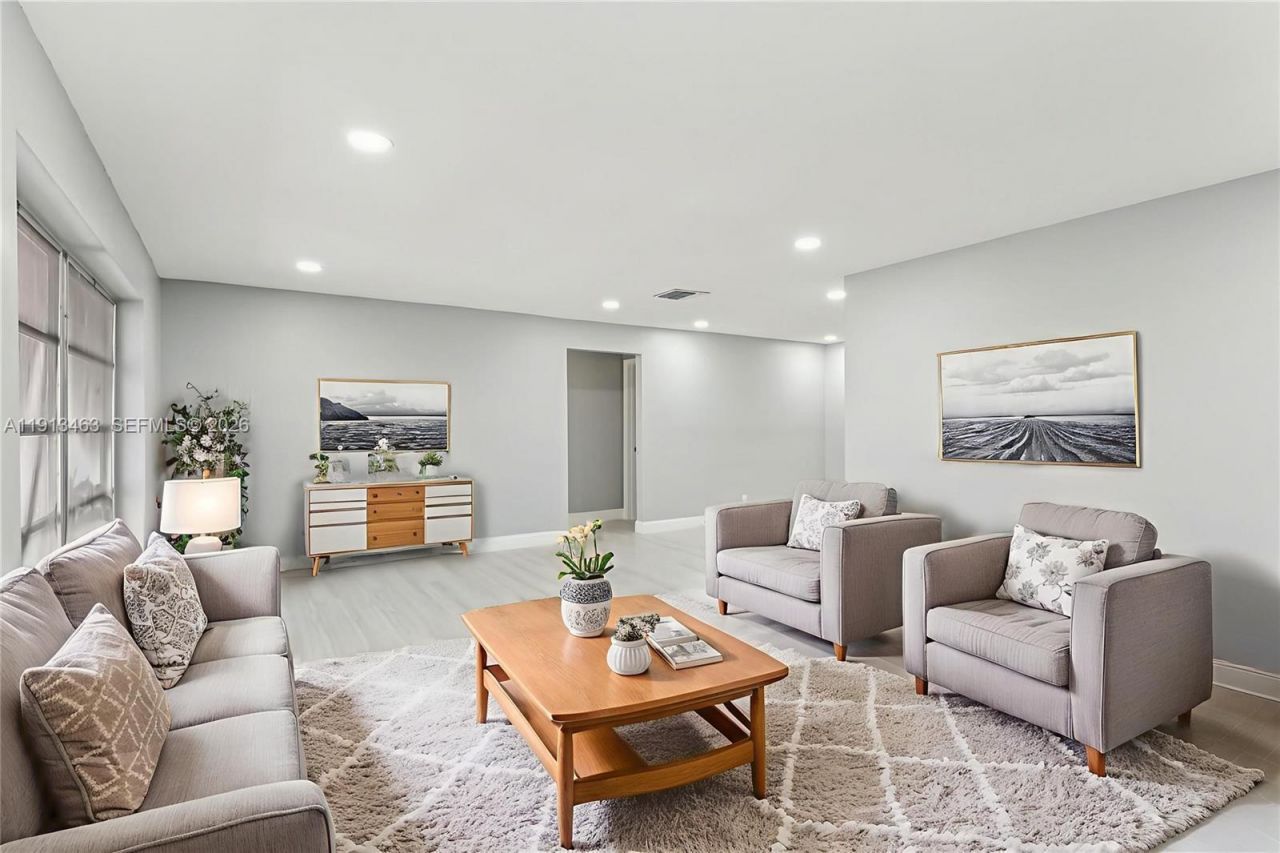 6800 NW 58th Ct, Tamarac, FL 33321 Photo