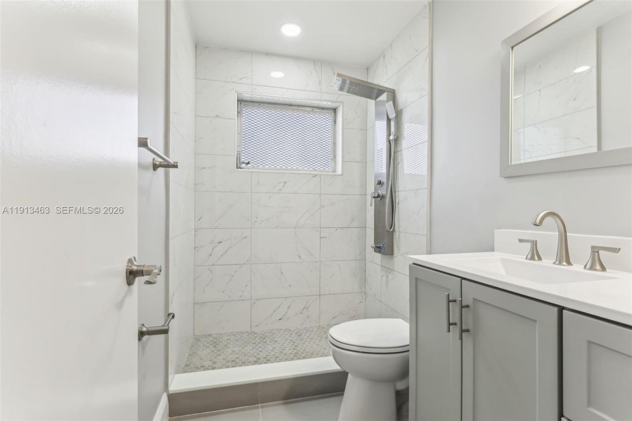 6800 NW 58th Ct, Tamarac, FL 33321 Photo