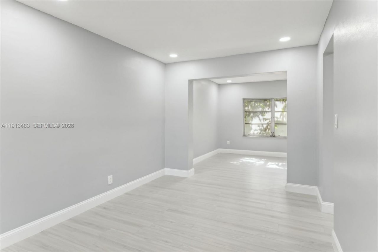 6800 NW 58th Ct, Tamarac, FL 33321 Photo