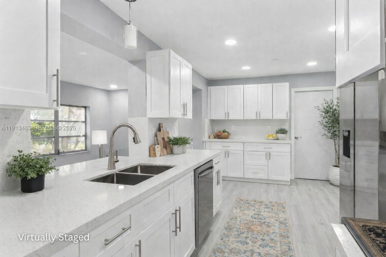 6800 NW 58th Ct, Tamarac, FL 33321 Photo