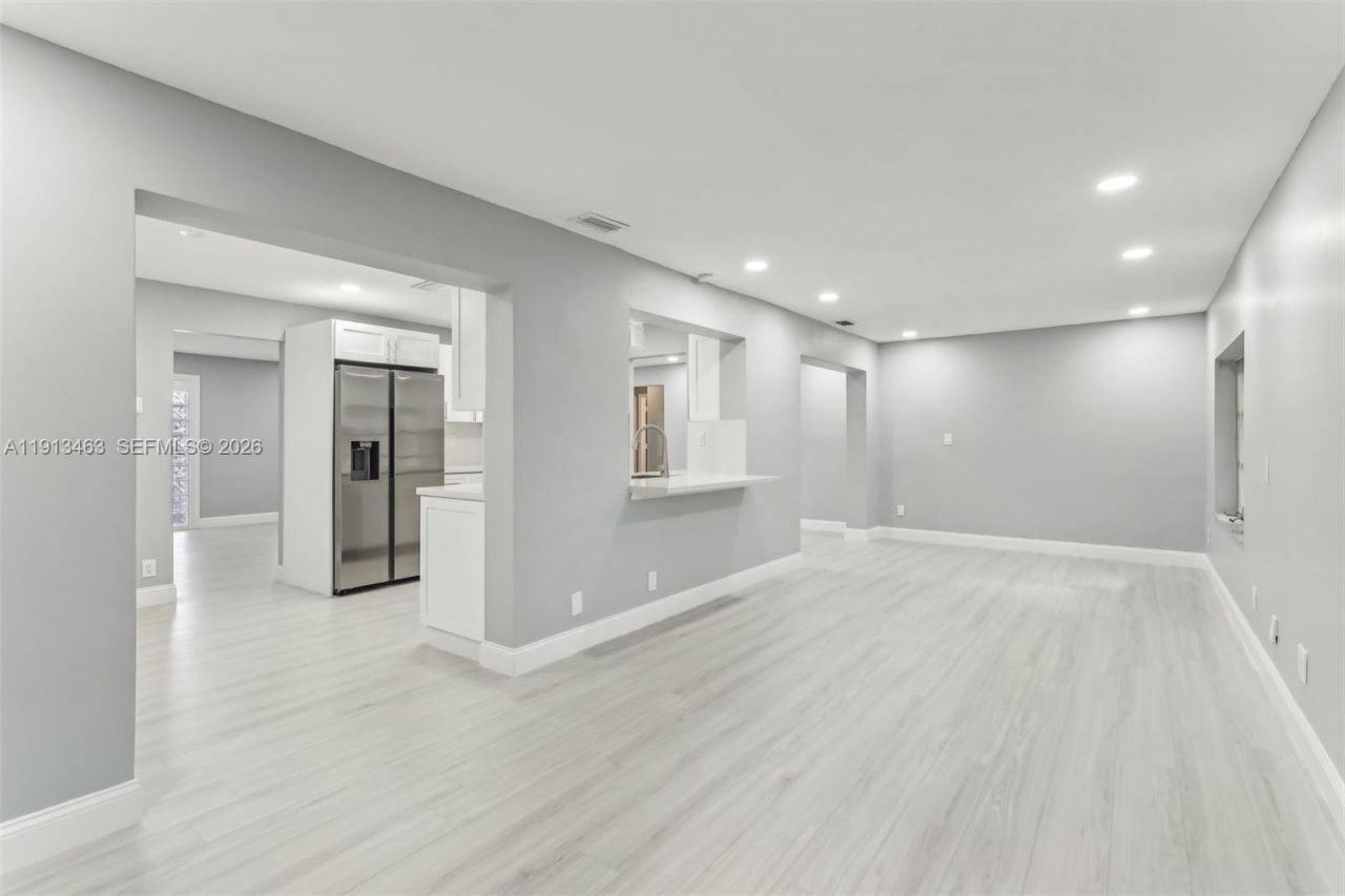 6800 NW 58th Ct, Tamarac, FL 33321 Photo