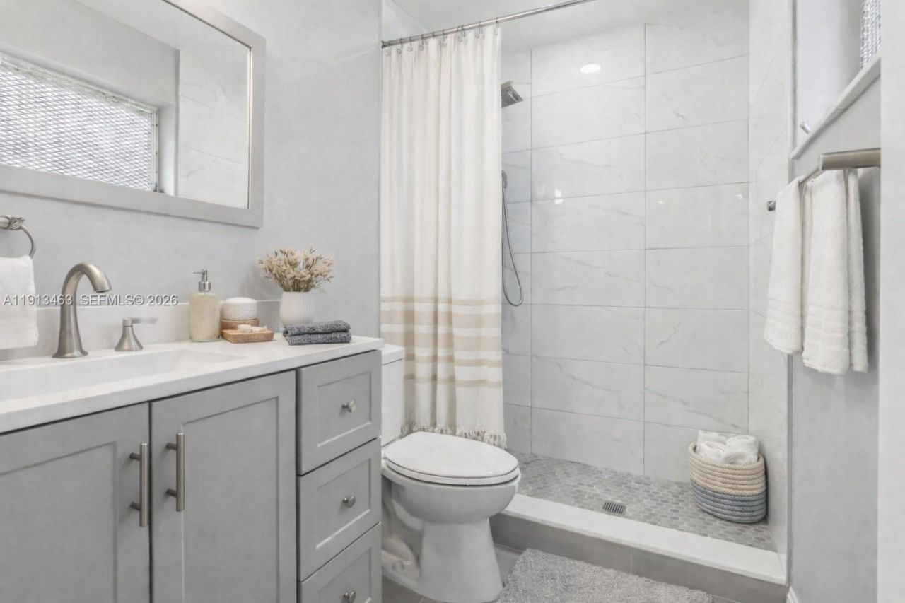 6800 NW 58th Ct, Tamarac, FL 33321 Photo