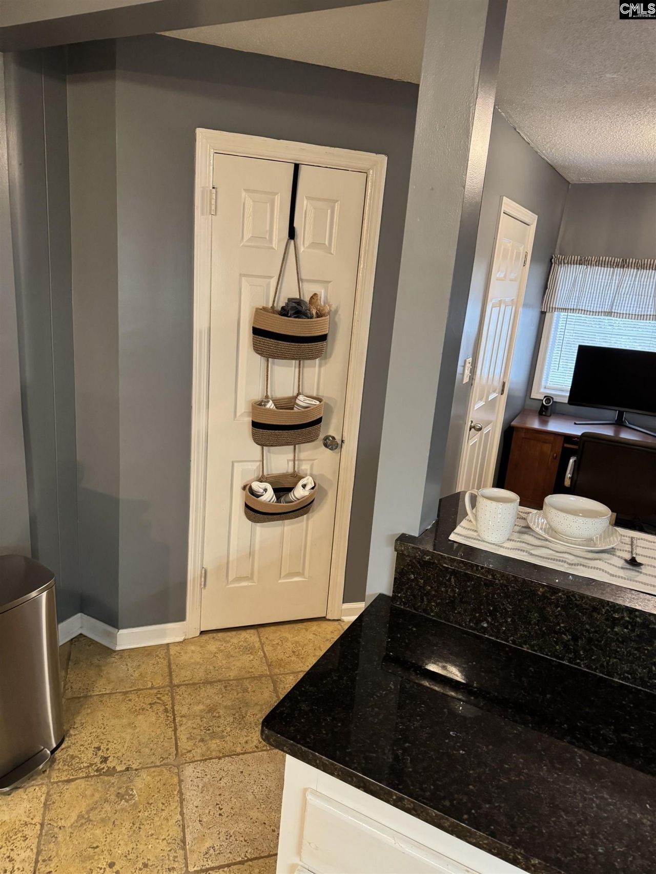 6 Riverview Court Photo 18