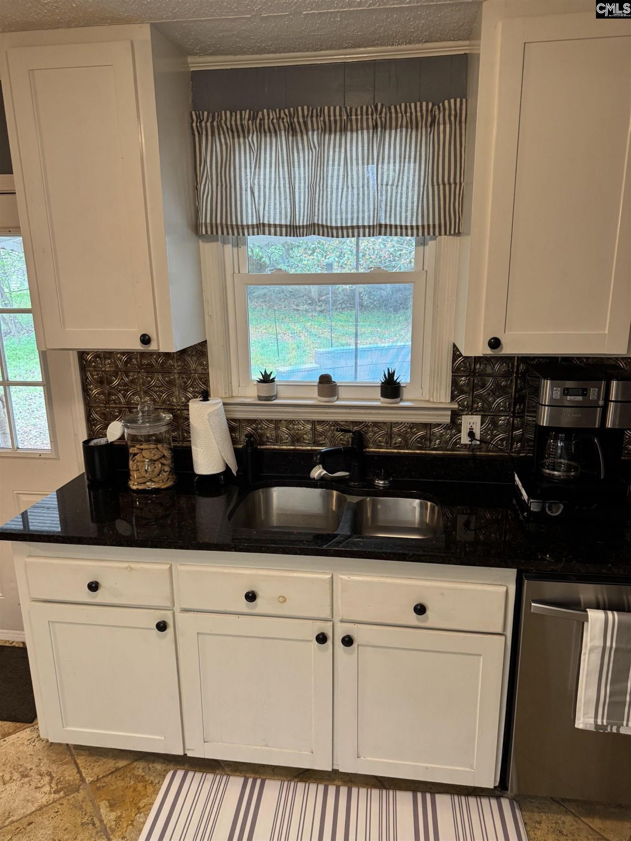 6 Riverview Court Photo 20