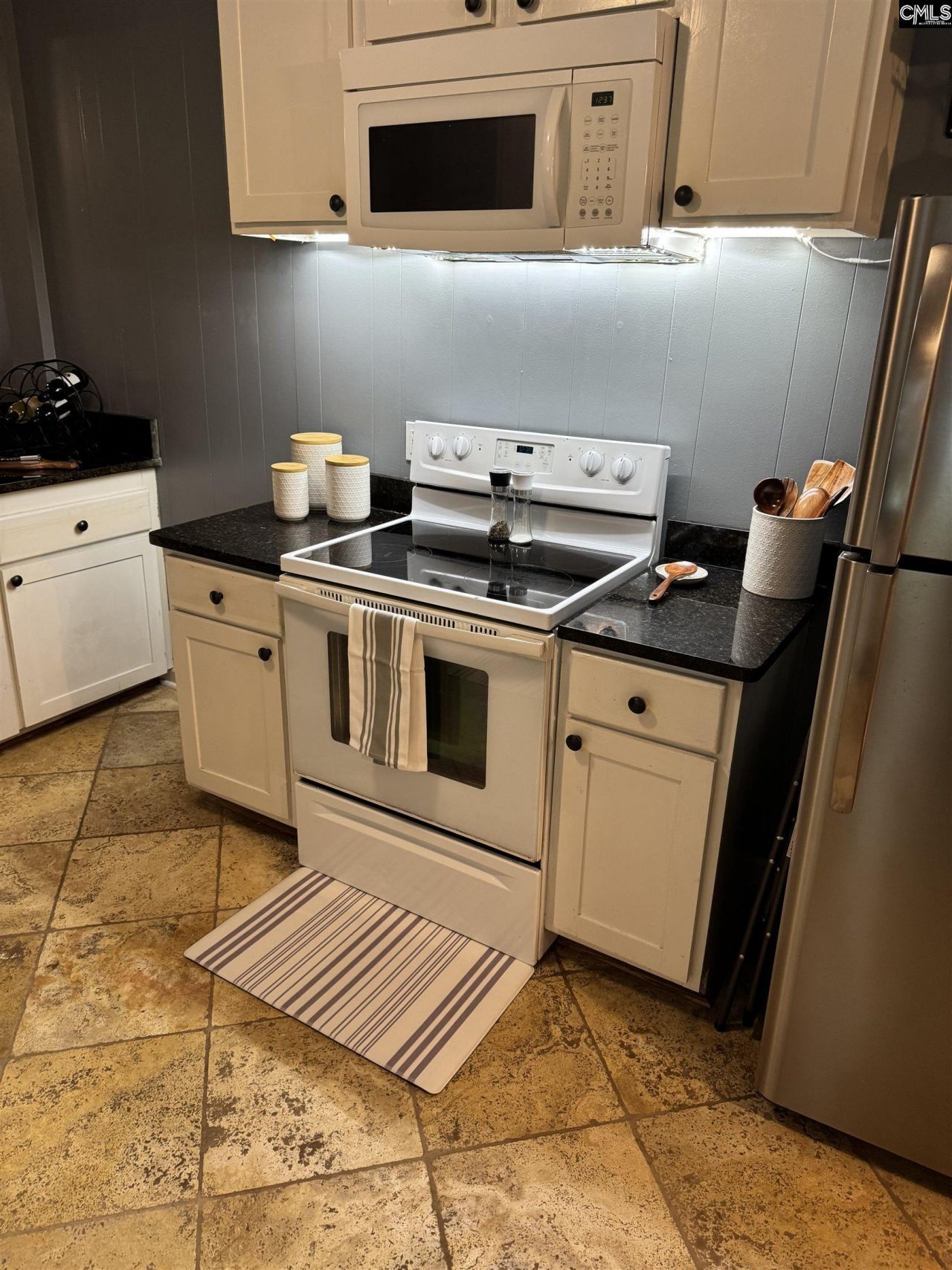 6 Riverview Court Photo 23