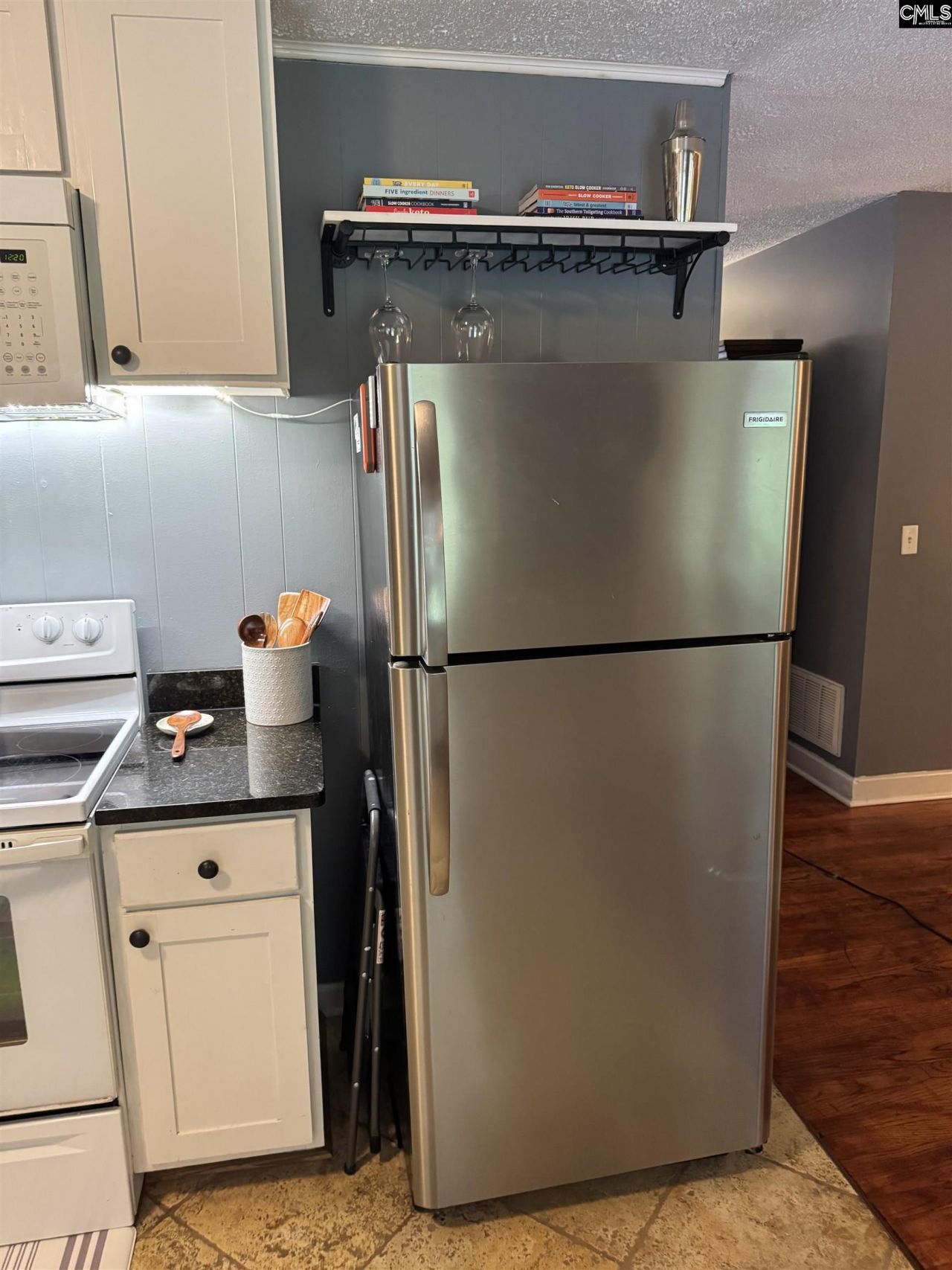 6 Riverview Court Photo 30