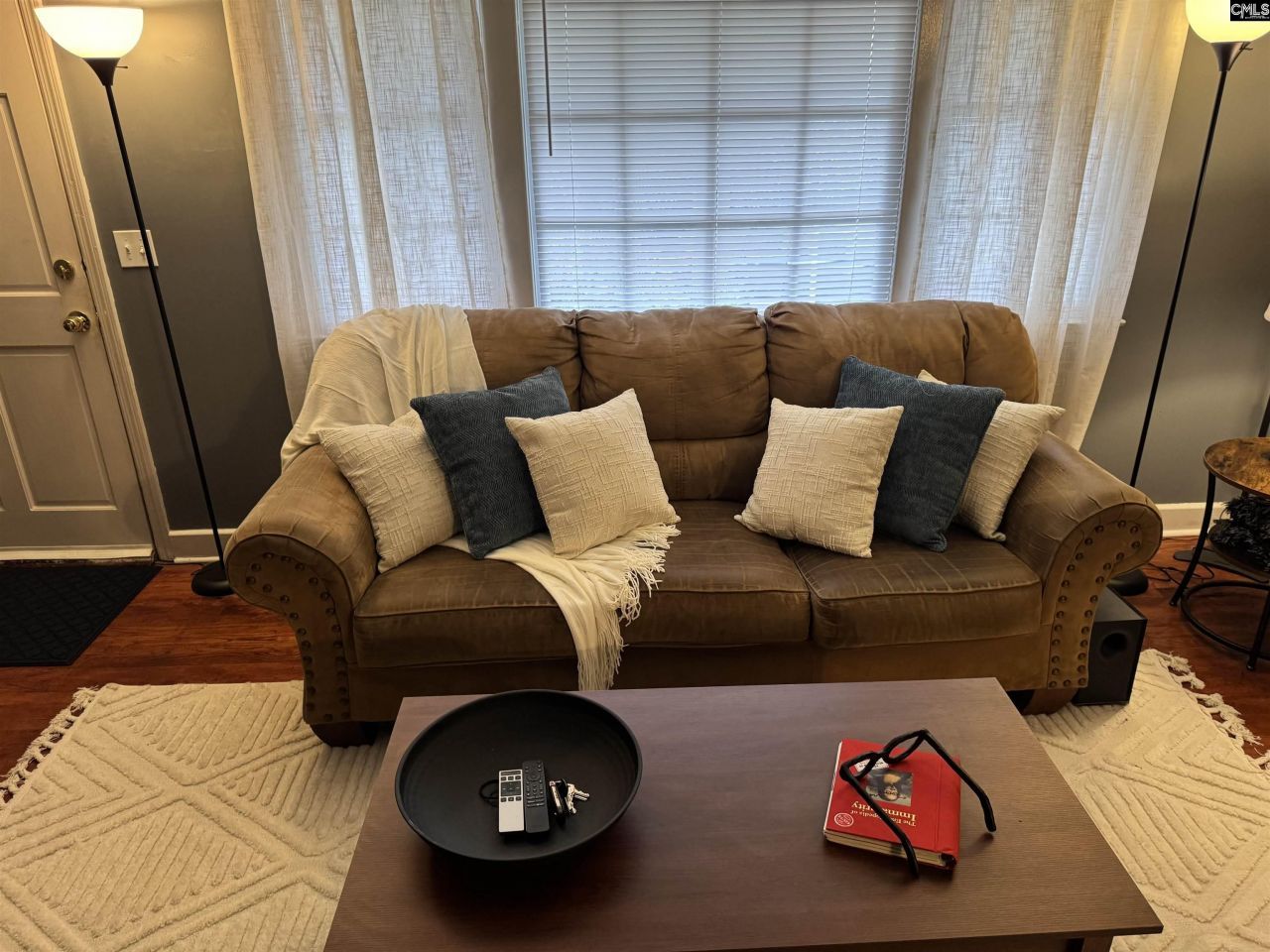 6 Riverview Court Photo 4