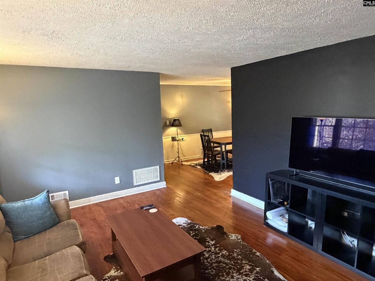 6 Riverview Court Photo 4