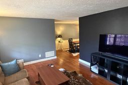 6 Riverview Court photo 4