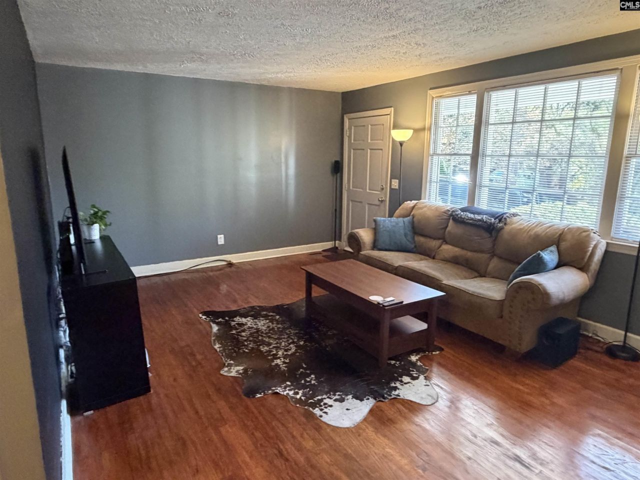 6 Riverview Court Photo 5