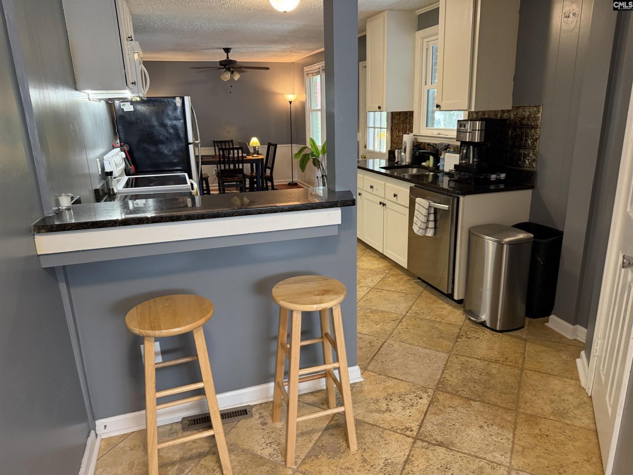 6 Riverview Court Photo 9