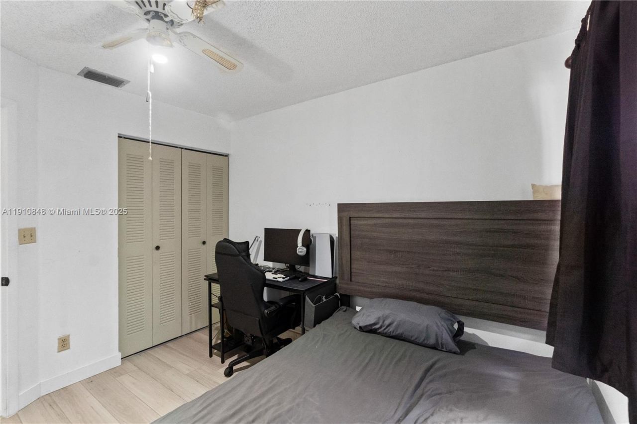 8033 NW 29 Street, Unit 8033, Sunrise, FL 33322 Photo