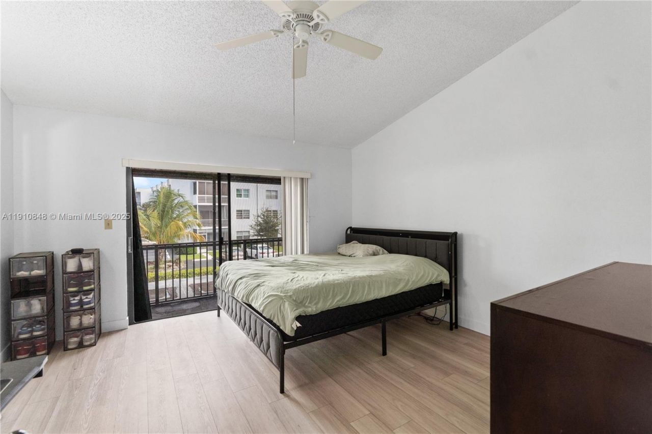 8033 NW 29 Street, Unit 8033, Sunrise, FL 33322 Photo