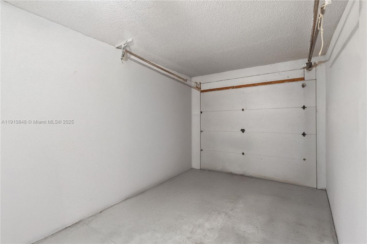 8033 NW 29 Street, Unit 8033, Sunrise, FL 33322 Photo