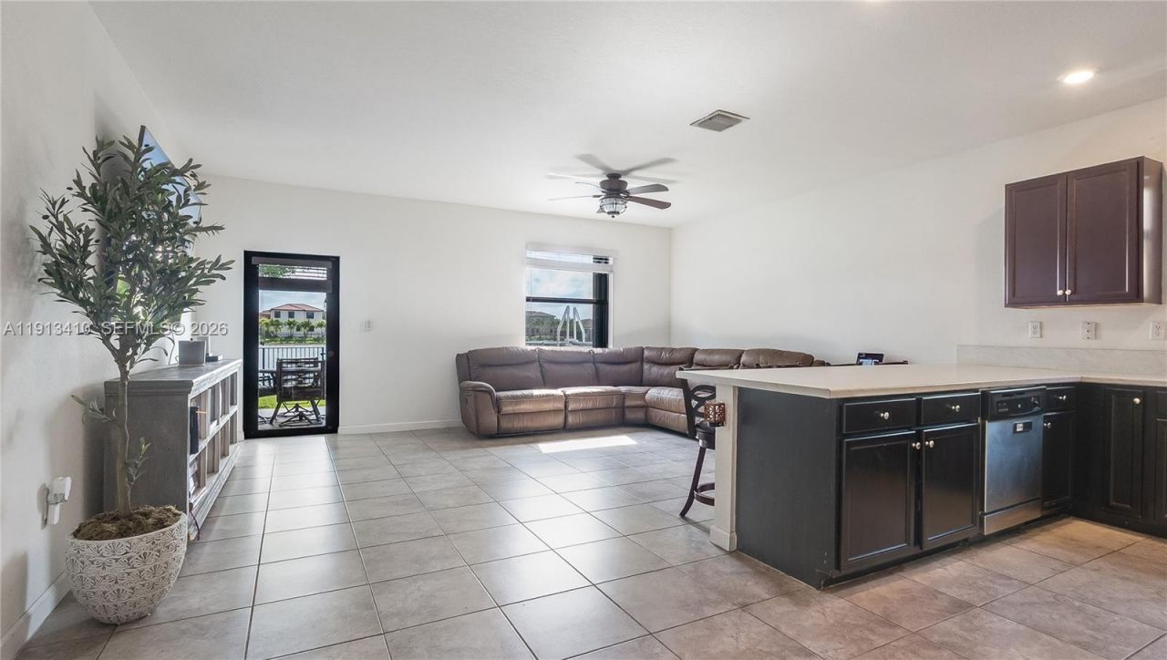 2490 SE 1st St, Homestead, FL 33033 Photo