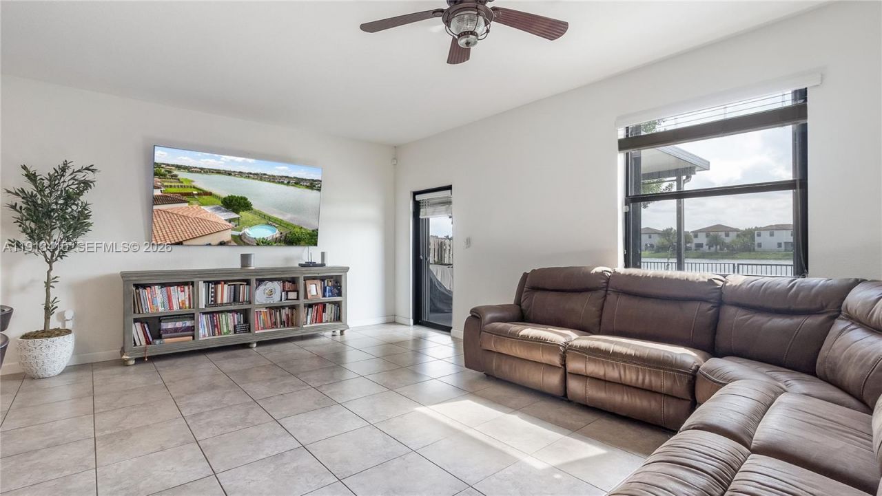 2490 SE 1st St, Homestead, FL 33033 Photo