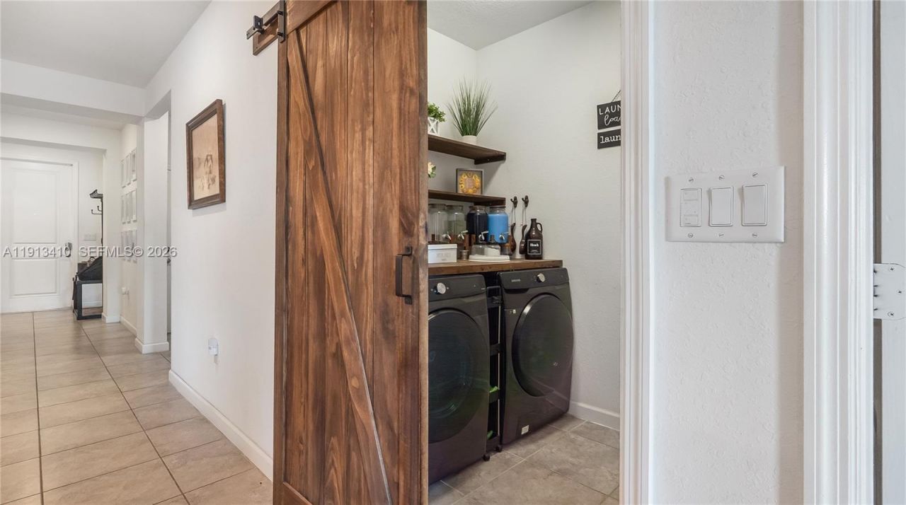 2490 SE 1st St, Homestead, FL 33033 Photo