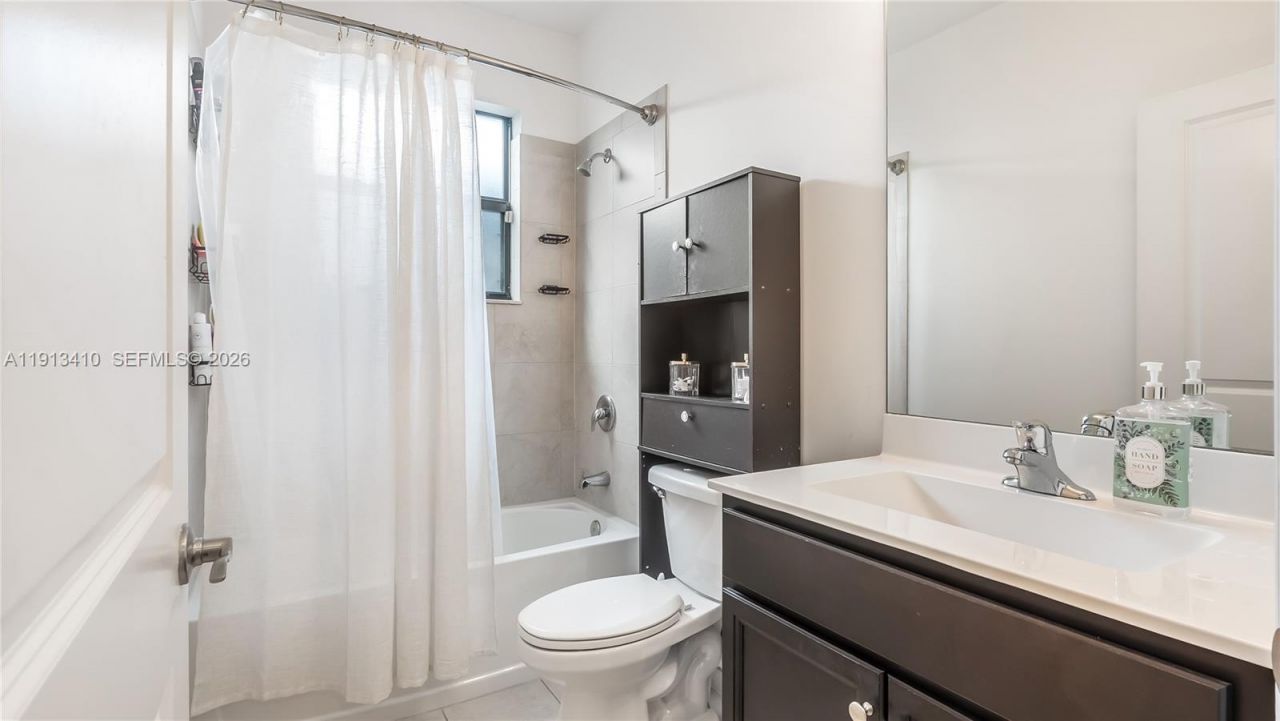 2490 SE 1st St, Homestead, FL 33033 Photo