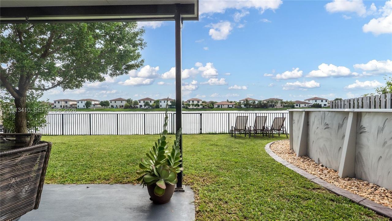 2490 SE 1st St, Homestead, FL 33033 Photo