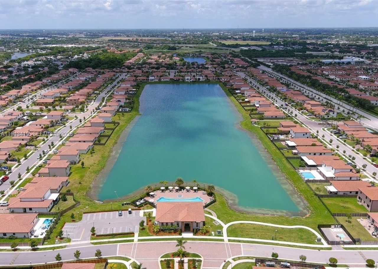 2490 SE 1st St, Homestead, FL 33033 Photo