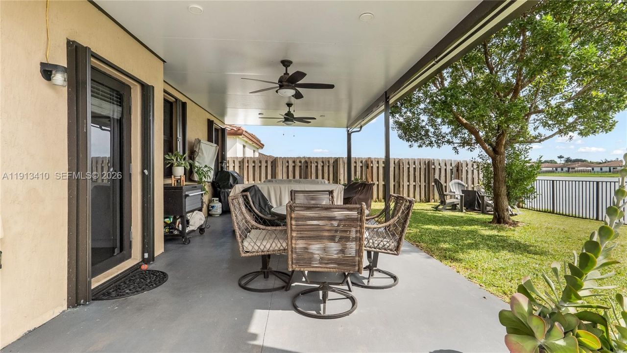 2490 SE 1st St, Homestead, FL 33033 Photo