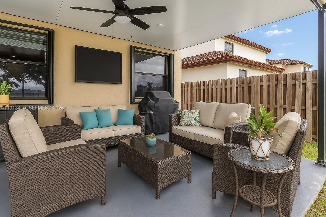 2490 SE 1st St, Homestead, FL 33033 Photo