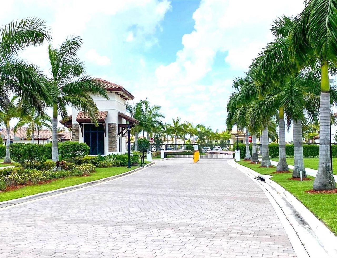 2490 SE 1st St, Homestead, FL 33033 Photo