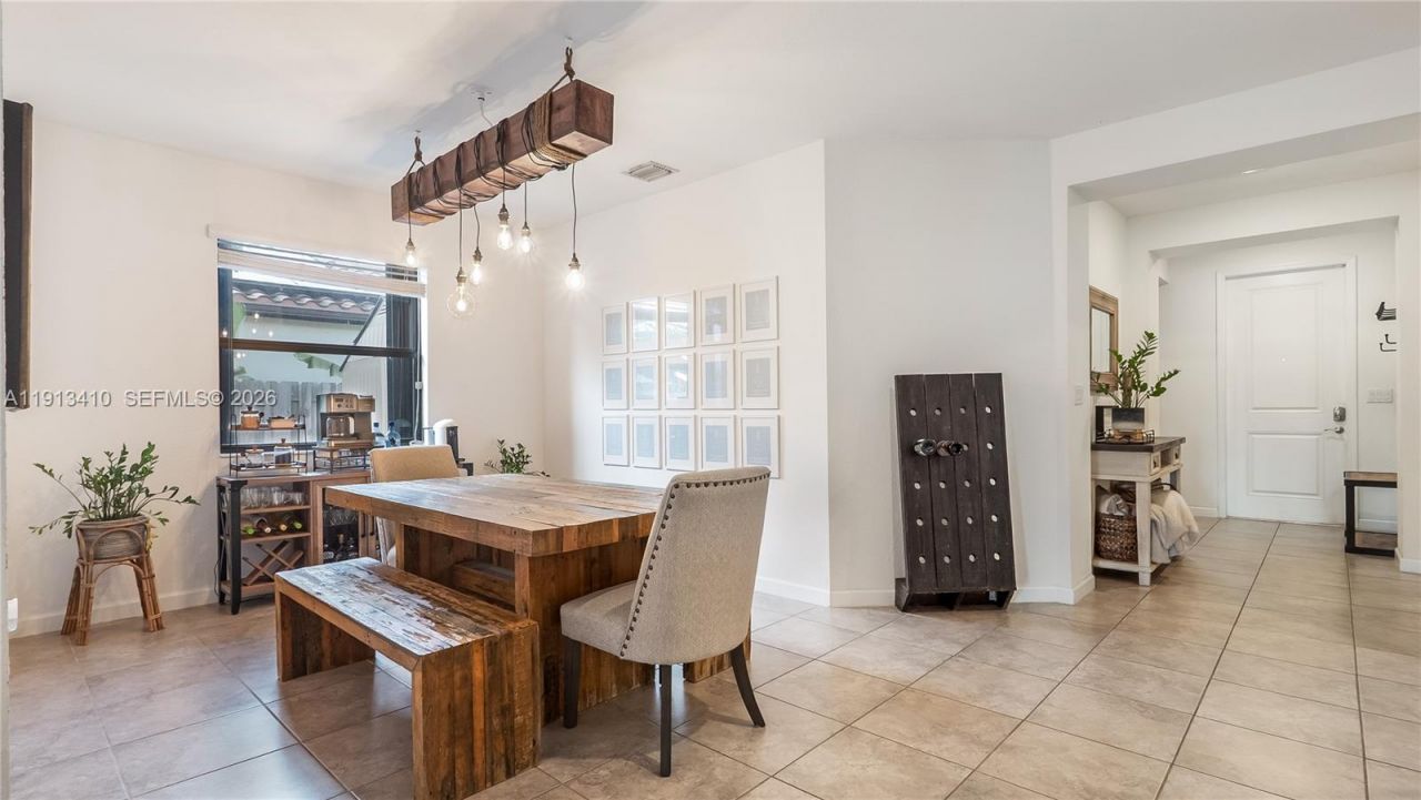 2490 SE 1st St, Homestead, FL 33033 Photo