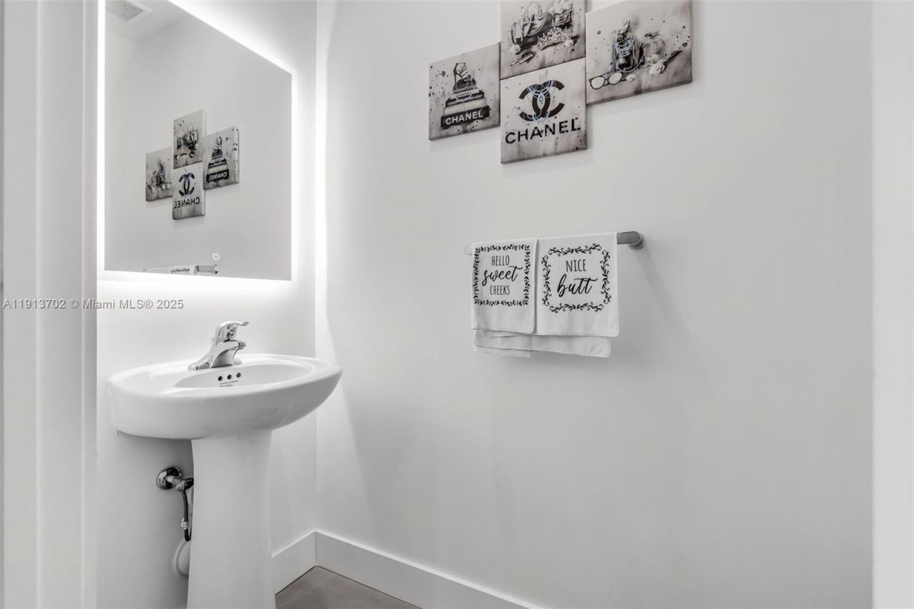 14782 SW 181st Ter, Miami, FL 33187 Photo