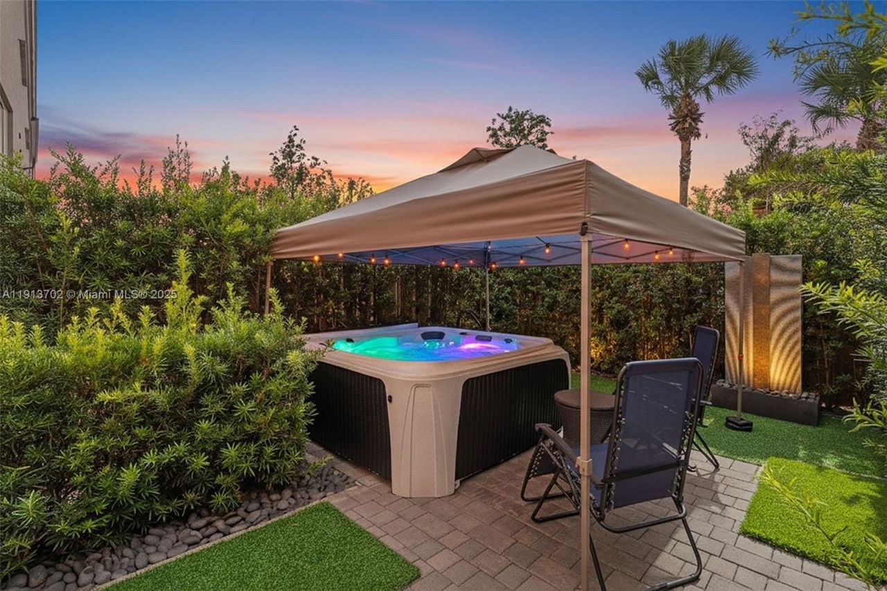 14782 SW 181st Ter, Miami, FL 33187 Photo