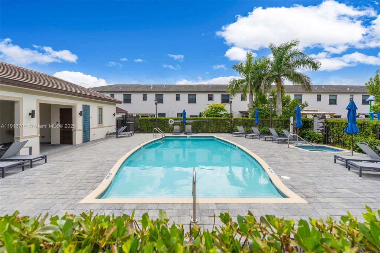 14782 SW 181st Ter, Miami, FL 33187 Photo