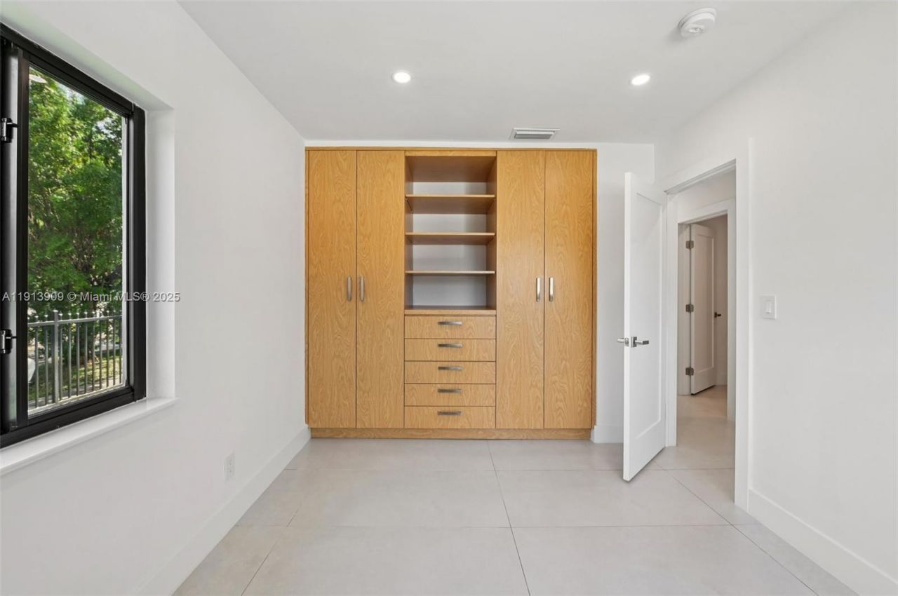 5152 SW 6th St, Coral Gables, FL 33134 Photo