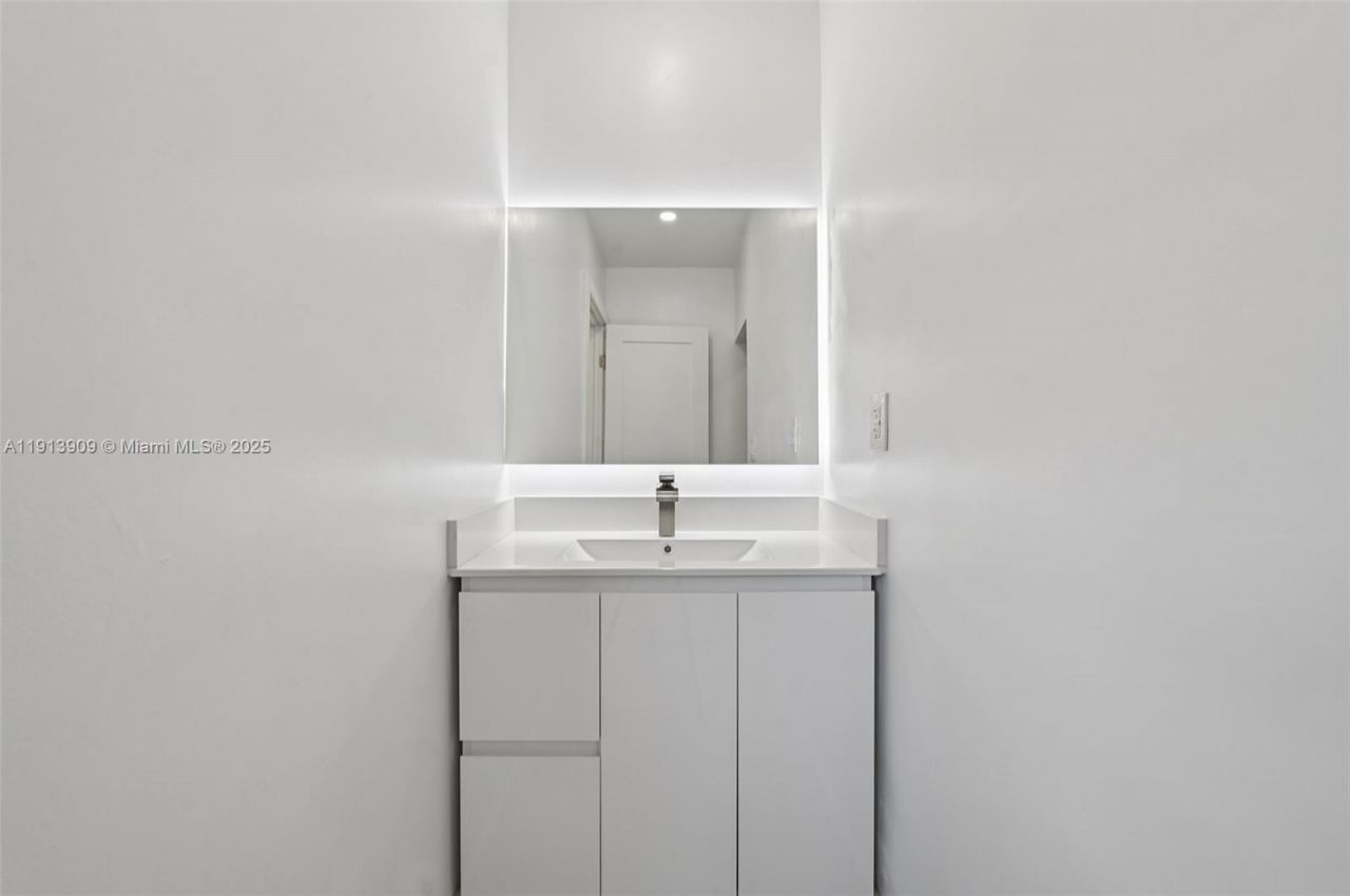 5152 SW 6th St, Coral Gables, FL 33134 Photo