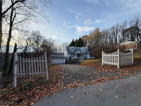 411 Fairview Heights Drive, Toronto, OH 43964