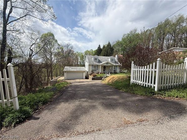 411 Fairview Heights Drive, Toronto, OH 43964