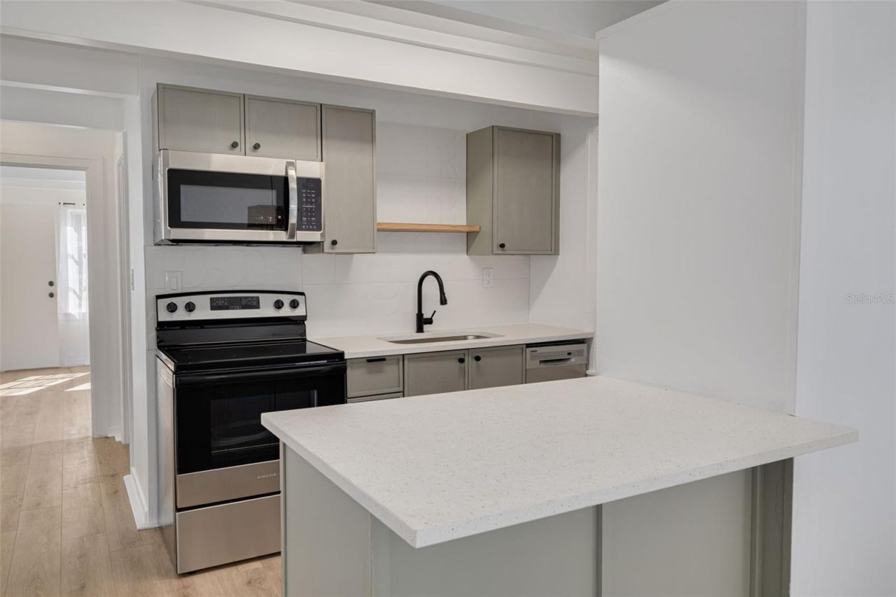 925 16th Avenue N, Saint Petersburg, FL 33704 Photo