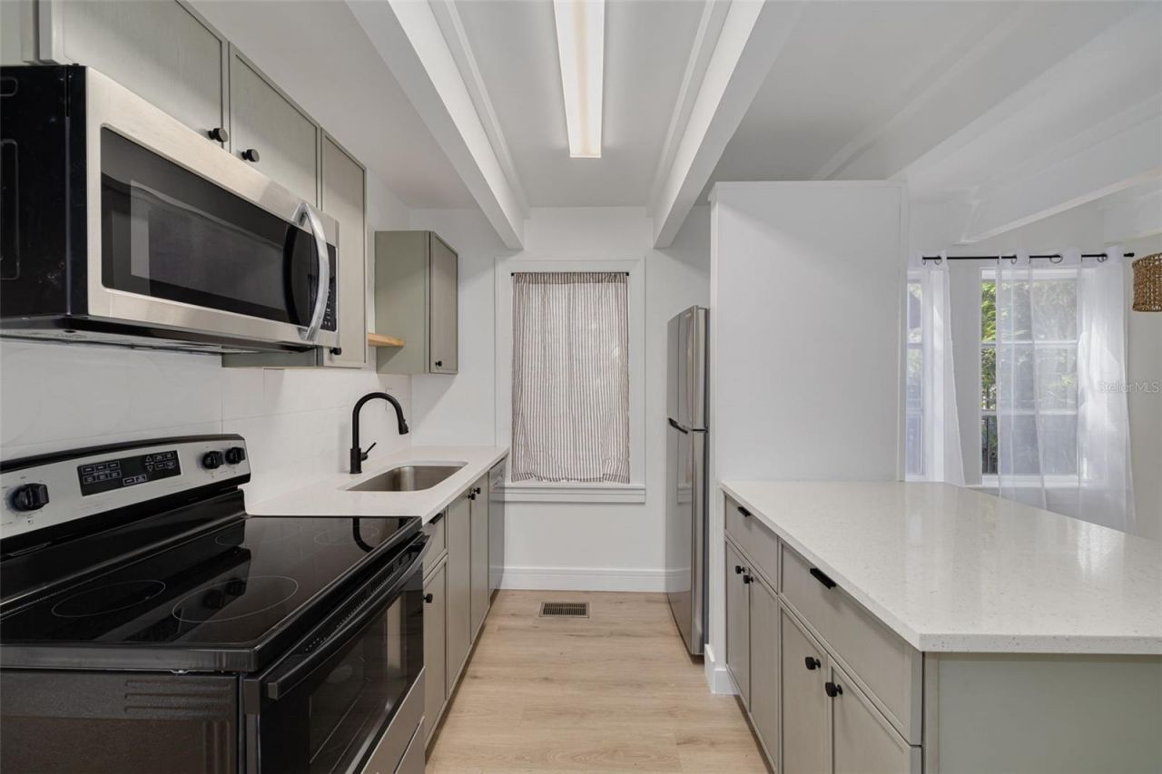 925 16th Avenue N, Saint Petersburg, FL 33704 Photo