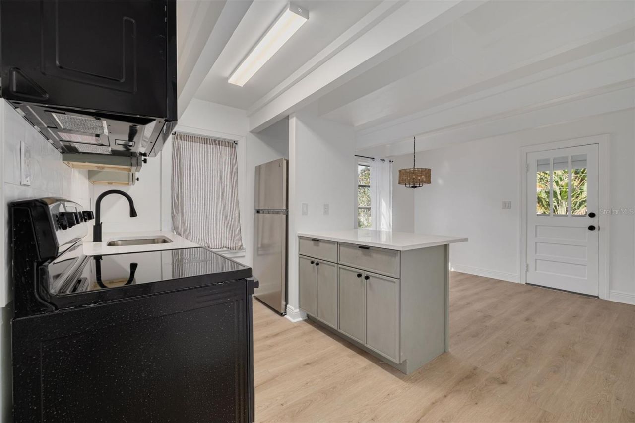 925 16th Avenue N, Saint Petersburg, FL 33704 Photo