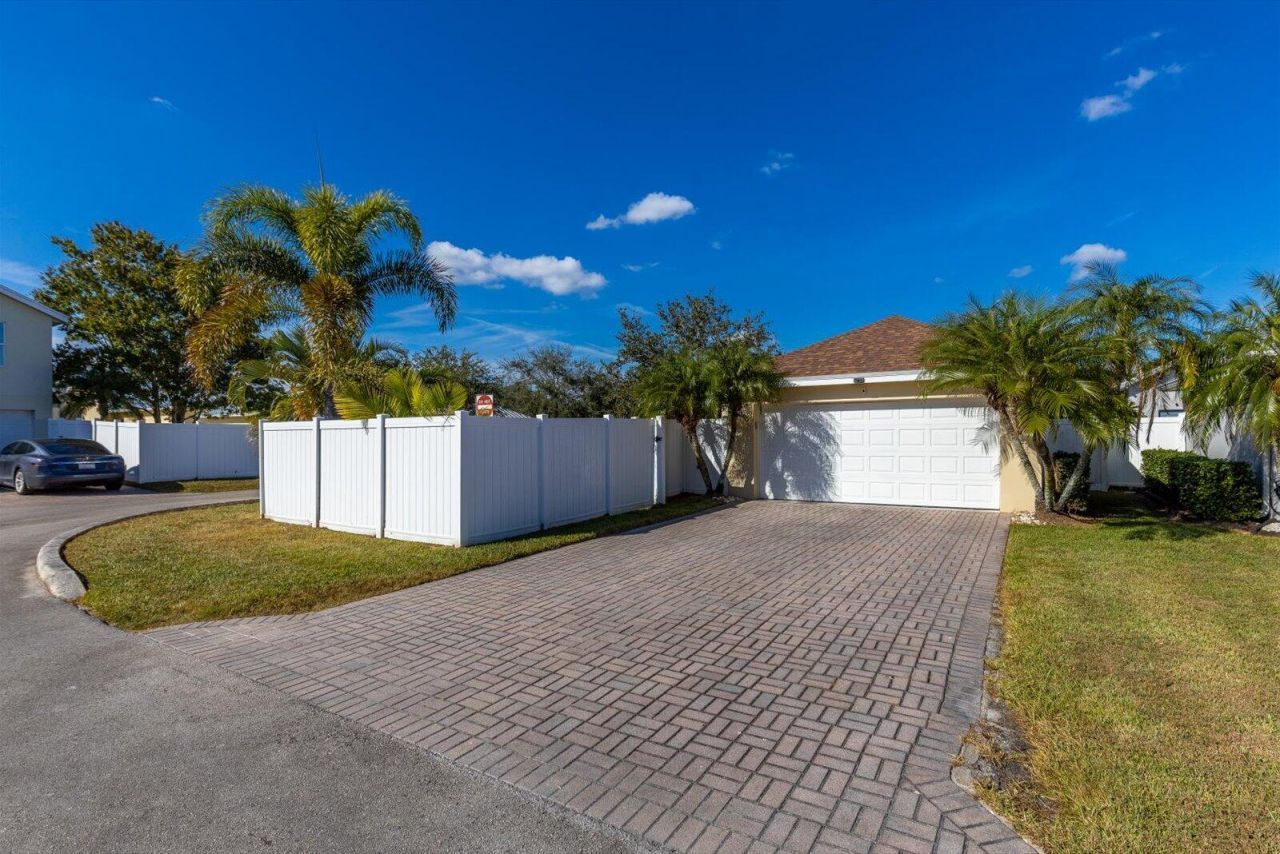 10880 SW Stephanie Way, Port Saint Lucie, FL 34987 Photo